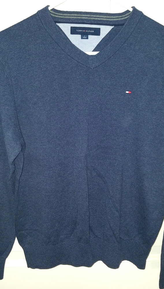 Men's V-Neck Tommy Hilfiger Sweater - Men's Medium